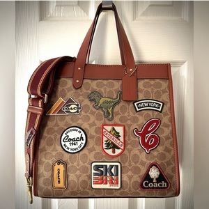 Coach Field Tote Signature Canvas With Patches C6846
